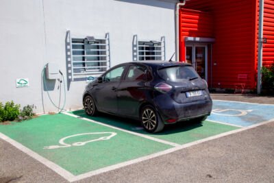 Borne de recharge voiture électrique