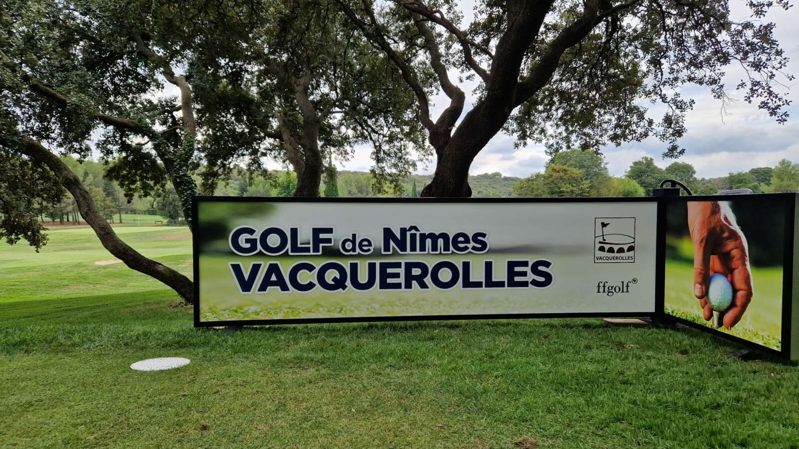 Golf Nîmes Vacquerolles Frame'up sur pied